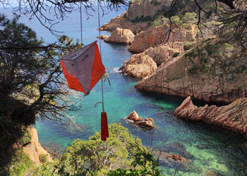 Hiking on the Costa Brava cliffs