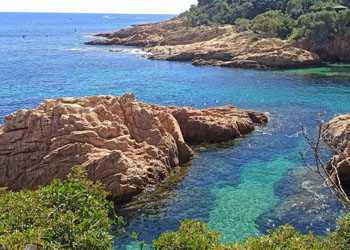 Hiking on the Costa Brava cliffs