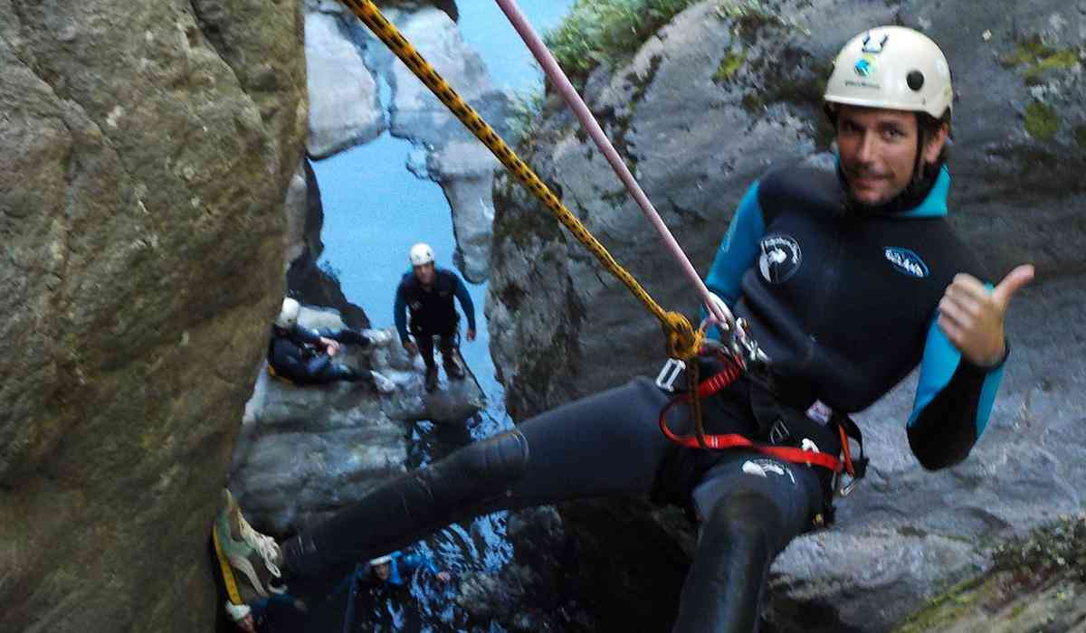 Agua Caliente Termal Descenso Barrancos Francia Slide 1