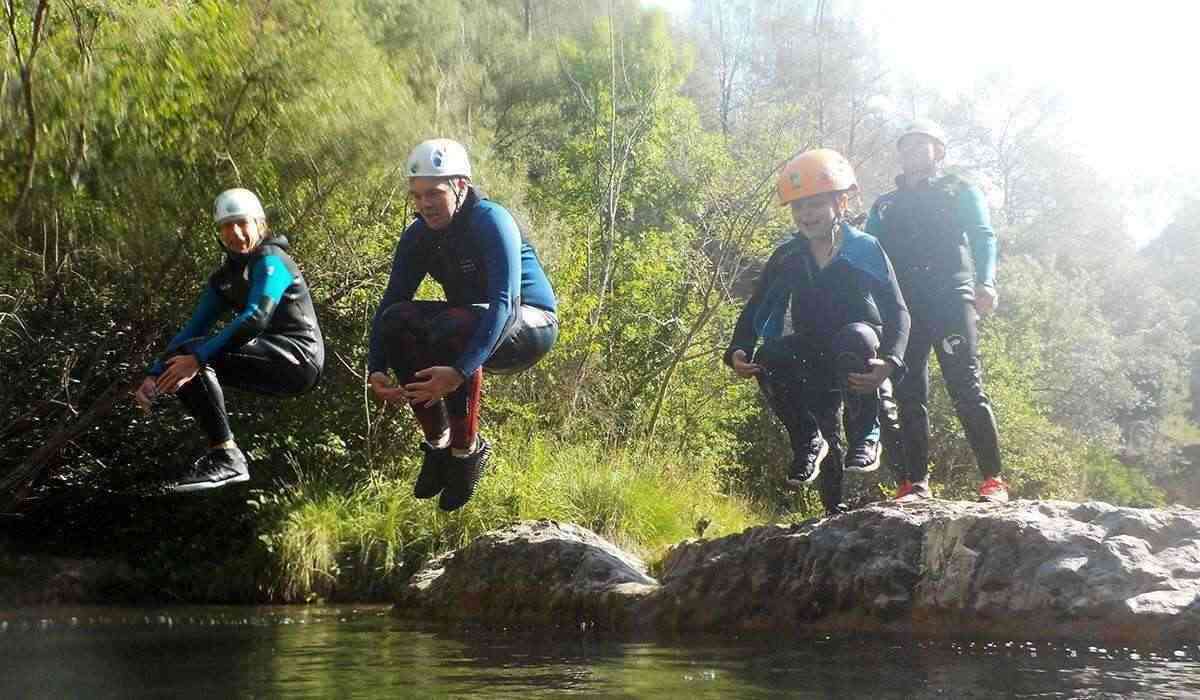 Canyoning Water Trekking Albanya Girona Slide 1