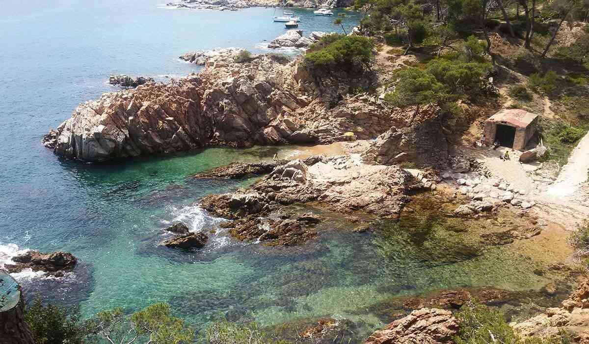 Hiking Girona Catalonia Cala Fosca Estreta Slide 2