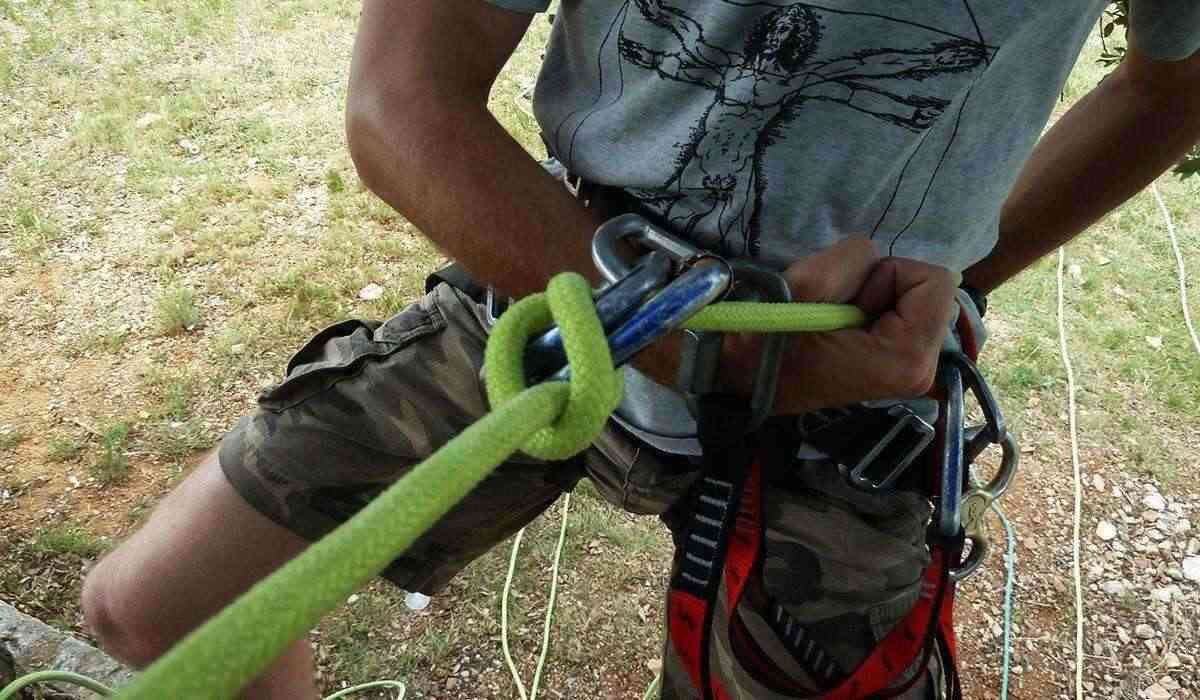 Training Equipment Knots Abseil Girona Catalonia Slide 1